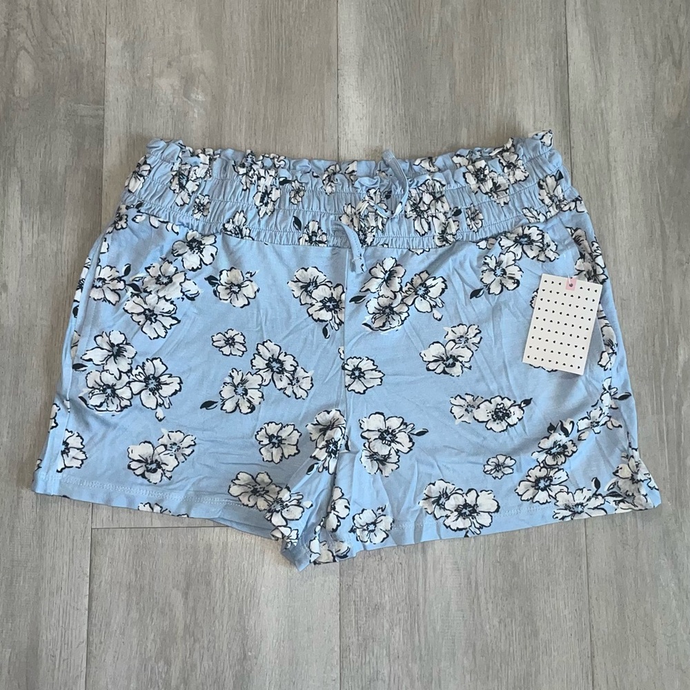 NWT -‎ Bailey Lane - Floral Shorts